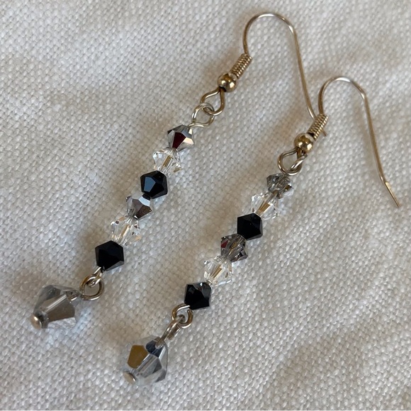 HAND CRAFTED Dazzle EARRINGS Silver & Black Czech Crystal Bi-cones Dangle NWT - Picture 3 of 9